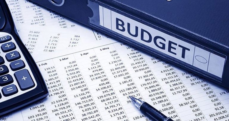 Miratohet buxheti 8.8 mld euro, 100 mln euro për pensionet, nga 1 janari paga minimale 50 mijë lekë